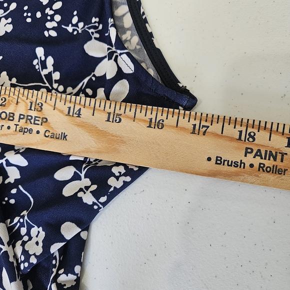 Blue floral faux wrap dress - Picture 5 of 6